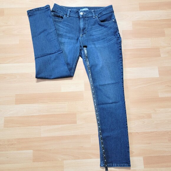 Rider's by Lee Women's Midrise Skinny Curvy Fit Jeans | Size: 10P - Picture 5 of 14